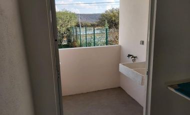 VENTA. Departamento en planta alta con 2 recámaras y amenidades, El Rosario