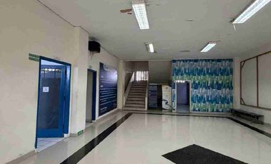 Dijual Gedung Bekas kampus masih terawat di Makassar