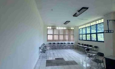 Dijual Gedung Bekas kampus masih terawat di Makassar