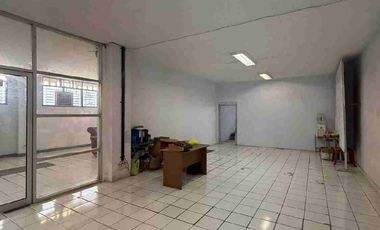 Dijual Gedung Bekas kampus masih terawat di Makassar