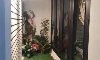 Dijual Murah Rumah Mewah di Mekar Wangi, Singgasana