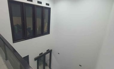 Dijual Murah Rumah Mewah di Mekar Wangi, Singgasana