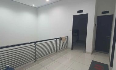 Dijual Murah Rumah Mewah di Mekar Wangi, Singgasana