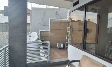 Dijual Murah Rumah Mewah di Mekar Wangi, Singgasana