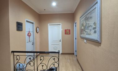 Termurah ! Turun Harga Rumah Anti Banjir Kawasan Elite Diatas Mall Luas 220 M2 di The Villas Moi