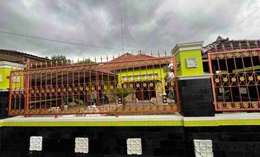 Disewakan Murah Rumah Kantor Besar Luas Sejuk Asri Wedomartani Ngemplak Sleman