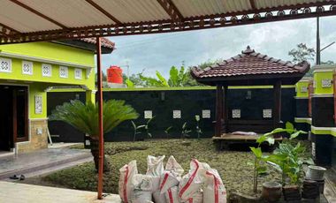 Disewakan Murah Rumah Kantor Besar Luas Sejuk Asri Wedomartani Ngemplak Sleman