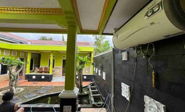 Disewakan Murah Rumah Kantor Besar Luas Sejuk Asri Wedomartani Ngemplak Sleman