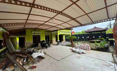 Disewakan Murah Rumah Kantor Besar Luas Sejuk Asri Wedomartani Ngemplak Sleman