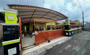 Disewakan Murah Rumah Kantor Besar Luas Sejuk Asri Wedomartani Ngemplak Sleman