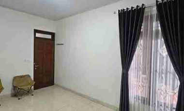 Disewakan Murah Rumah Cantik Dkt Kampus UPN & YKPN Seturan Jogja