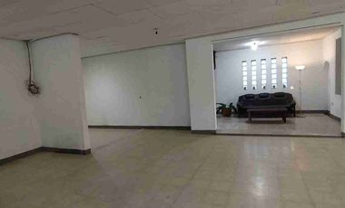 disewakan ruang usaha/ gudang / kantor di holis