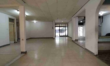 disewakan ruang usaha/ gudang / kantor di holis