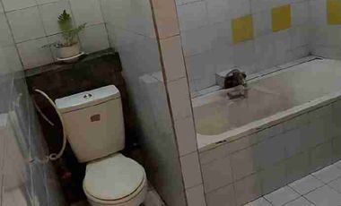 disewakan ruang usaha/ gudang / kantor di holis