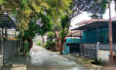 Jual rumah komersial 2 unit, di komplek Depok Mulya 1, deket tol beji Depok