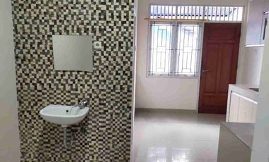 Jual rumah komersial 2 unit, di komplek Depok Mulya 1, deket tol beji Depok