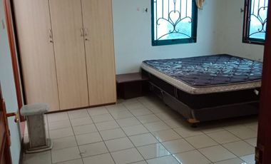 Apartemen Riverside Tower 1B 198m2 4+2KT HGB Semi Furnished Siap Huni