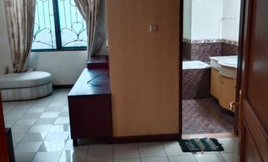 Apartemen Riverside Tower 1B 198m2 4+2KT HGB Semi Furnished Siap Huni