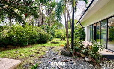 Modern 5BR House with Pool & Garden – Dasmariñas Village, Makati