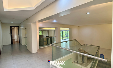 Modern 5BR House with Pool & Garden – Dasmariñas Village, Makati