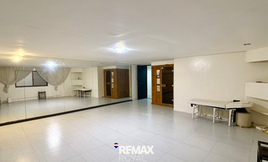 Modern 5BR House with Pool & Garden – Dasmariñas Village, Makati