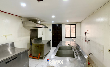 Modern 5BR House with Pool & Garden – Dasmariñas Village, Makati