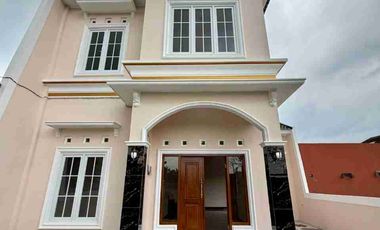 Rumah Baru Mewah murah dekta pasar potorono