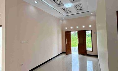 Rumah Baru Mewah murah dekta pasar potorono