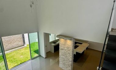 RENTO CASA  NUEVA EN FRACC. COL. CENTRO, CUERNAVACA