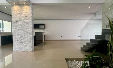 RENTO CASA  NUEVA EN FRACC. COL. CENTRO, CUERNAVACA