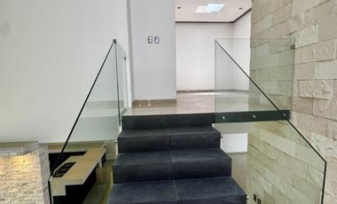 RENTO CASA  NUEVA EN FRACC. COL. CENTRO, CUERNAVACA