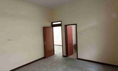 Rumah Luas Terawat Dekat Jl.Raya Karangasem Solo