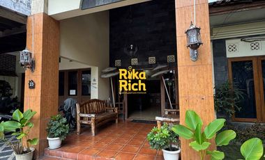 Guesthouse atau Rumah Megah dan Penginapan Tanah Luas Bangunan Kokoh ada Kolam Renang di Jogja Utara dekat Hotel Hyatt Palagan Jogja