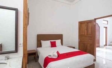 F o r  s a l e 

Kost Elite di Kawasan Premium Denpasar Timur hanya selangkah ke Pantai Sanur dan Padang Galak.