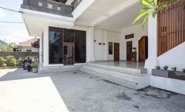 F o r  s a l e 

Kost Elite di Kawasan Premium Denpasar Timur hanya selangkah ke Pantai Sanur dan Padang Galak.