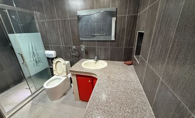 House and Lot in Royale Tagaytay Estates