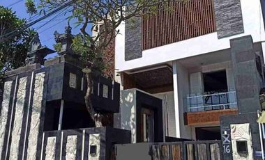 Rumah kawasan elit Moh Yamin Renon Denpasar bali