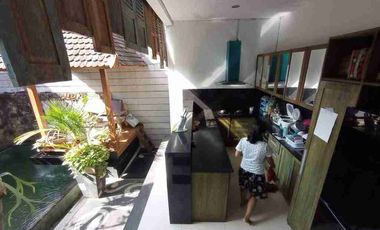 Rumah kawasan elit Moh Yamin Renon Denpasar bali