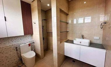 Spacious 5 Bedroom house