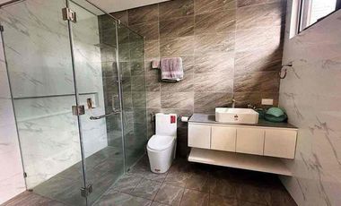 Spacious 5 Bedroom house