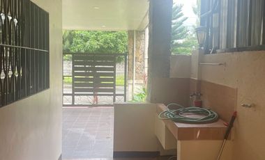 House and Lot in Royale Tagaytay Estates for RENT! 300 sqm at 55k per month