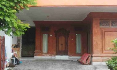 rumah teuku umar dekat simpang 6 Denpasar barat bali