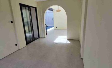 Di Jual vila cantik modern 3 bedroom dengan rooftop ocean view Nusa Dua