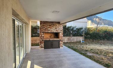 CASA A ESTRENAR. FINANCIACION. PERMUTA POR VEHÍCULOS.