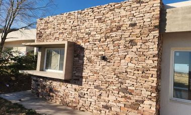CASA A ESTRENAR. FINANCIACION. PERMUTA POR VEHÍCULOS.