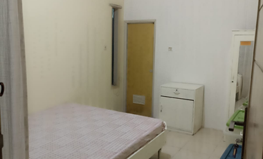 Dijual rumah besar di pinggir jalan raya cocok untuk kostan,dekat area perkantoran Sudirman
