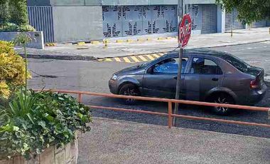 RENTA $ 1500 NEGOCIABLE INCLUYE ALICUOTA , AMPLIO LOCAL COMERCIAL, EXCELENTE UBICACIÓN APROXIMADOS 100 MTRS.