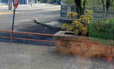 RENTA $ 1500 NEGOCIABLE INCLUYE ALICUOTA , AMPLIO LOCAL COMERCIAL, EXCELENTE UBICACIÓN APROXIMADOS 100 MTRS.