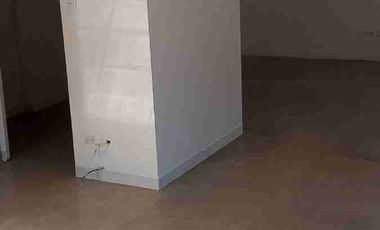 RENTA $ 1500 NEGOCIABLE INCLUYE ALICUOTA , AMPLIO LOCAL COMERCIAL, EXCELENTE UBICACIÓN APROXIMADOS 100 MTRS.