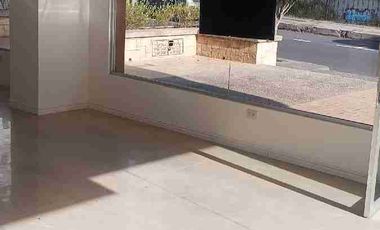 RENTA $ 1500 NEGOCIABLE INCLUYE ALICUOTA , AMPLIO LOCAL COMERCIAL, EXCELENTE UBICACIÓN APROXIMADOS 100 MTRS.